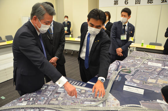 阪神湾岸地域高速道路網整備促進　国会議員連盟　第6回総会で、県議会連盟会長として挨拶